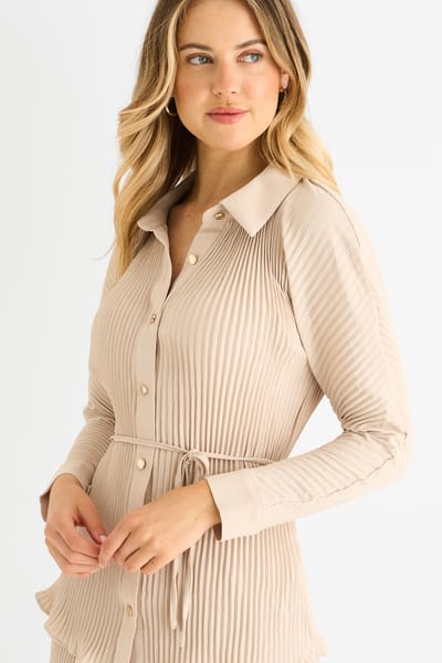 Beige plissé overhemd met knopen