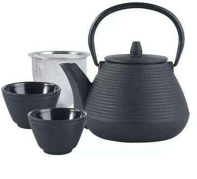 Kinghoff Gietijzeren Theepot 1.0L – Geëmailleerde Binnenkant - Theepot met Roestvrijstalen Filter - Inclusief 2 Kopjes van 115 ml (KH1846) - Capaciteit: 1,0 Liter - Traditioneel Design met Comfortabel Handvat