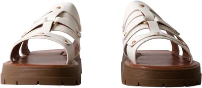 Sandalen om aan te trekken