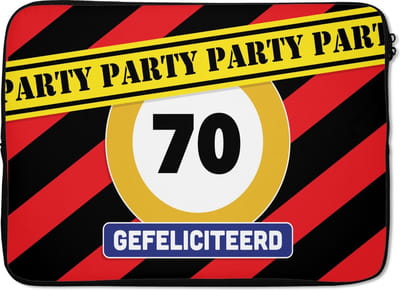 Laptophoes 14 inch - Verjaardag - Feest - 70 Jaar - Laptop sleeve - Binnenmaat 33x23 cm - Zwarte achterkant