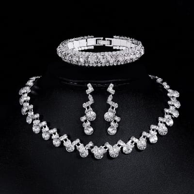 Bruidsaccessoires Drie Delen Bruiloft Mode Volle Diamant Zirkonia Waterdruppel Ketting Oorbellen Bruiloft Accessoires