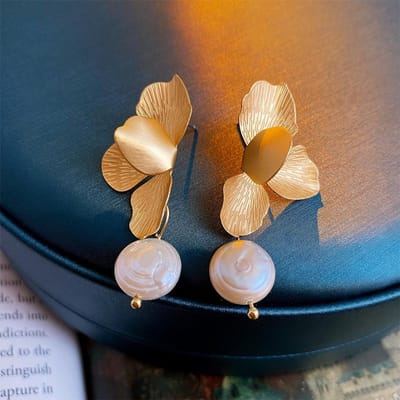 2-delige Gepersonaliseerde Gouden Mat Textuur Metalen Bloem Oorbellen, Geschikt voor Vrouwen, Overdreven Mode Feest Sieraden Cadeaus brown