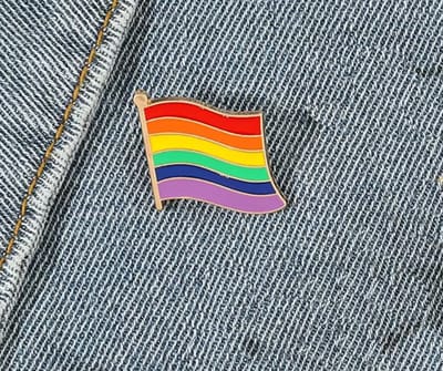 New Age Devi - Pride Broche - Regenboog - LGBTQ - Vlaggetje - Pin Speld - 1 Stuk!