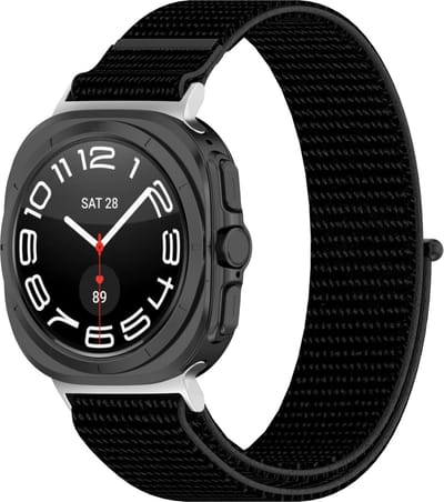 Strap-it Nylon smartwatch bandje met klittenbandsluiting - geschikt voor de Samsung Galaxy Watch Ultra 2 (2026) / Ultra (2024/2025) - zwart