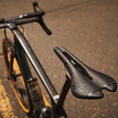 Fietszadel - Racezadel Bikepackingzadel - Wegwielrennen - Anatomische Uitsparing - 142 x 277 mm - Zwart