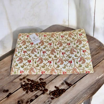 Placemat met etnisch borduurwerk - placemats katoensilk - 45 x 30 cm - 2 stuks - Bordonderzetters antislip - Tafeldecoratie - Tafelonderzetter - Luxe tafeldecoratie - Placemat - Onderzetter - Tafeldecoratie accessoires - Kerstmis - Feest