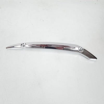 Enjoliveur droit chromé de garde boue arrière pour moto Yamaha 1300 Xvs 2007 à 2008 3D8-2164G-20-00 / ARD Neuf