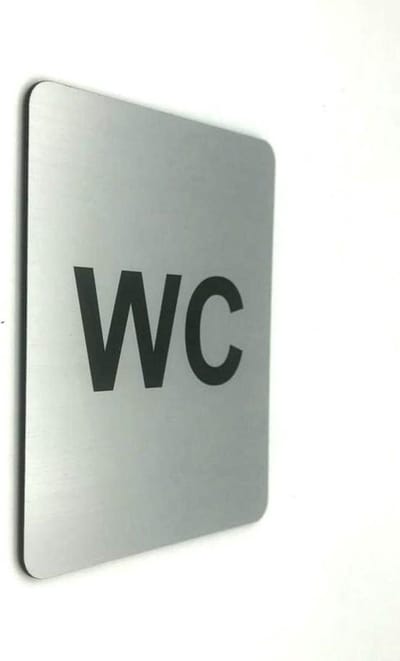 Deurbordje - WC bordje - WC - Toiletbord - Bordje - RVS Look - Pictogram - Zelfklevend – 10 cm x 12 cm x 1,6 mm - 5 Jaar Garantie