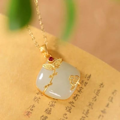 Collier Pendentif Géométrique en Or Antique Original Incrusté de Jade Naturel Hetian Bijou Élégant de Style Chinois pour Dames beige