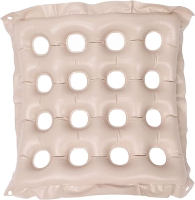 Ademend en Comfortabel Opblaasbaar Zitkussen voor Drukverlichting tijdens Reizen - 16 Gaten PVC Kussen voor Buitengebruik in Beige