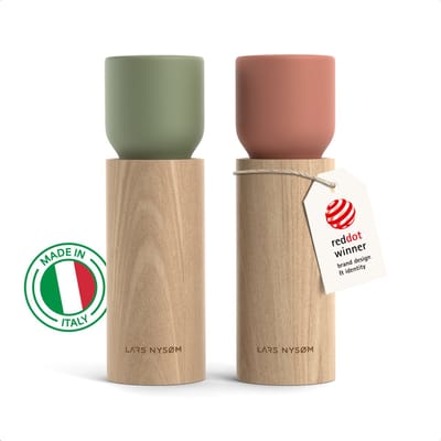 LARS NYSØM LARS NYSØM Houten Zout- en Pepermolen Set - Handmatige Zout en Peper Molens met Verstelbaar Keramisch Mechanisme - Elegante Beukenhouten Molen voor Keuken of Tafel (Brick Red/Sage Green)