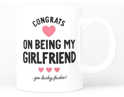 Creasowl® Congrats on Being My Girlfriend Mok 325 ml – Valentijn Cadeau voor Haar – Romantische Koffiemok met Tekst – Witte Keramische Mok