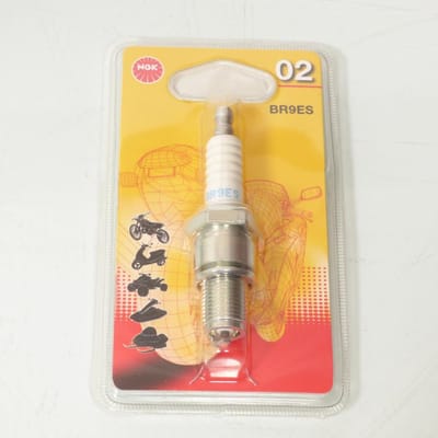 Bougie d'allumage NGK pour moto Gilera 50 Eaglet 1997 à 1999 BR9ES-B1 Neuf