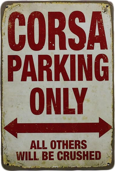 Wandbord - Corsa parking - Metalen wandbord - Retro wandbord - Metal sign - Tekstbord - Parking only - Parkeerplaats - 20 x 30cm - Cave & Garden