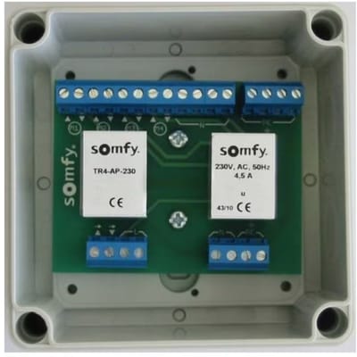TR4 relaiskast - 230 Volt