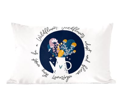 Sierkussens - Kussentjes Woonkamer - 60x40 cm - Quotes - Wildflowers adapt and bloom wherever they want, be a Wildflower - Spreuken