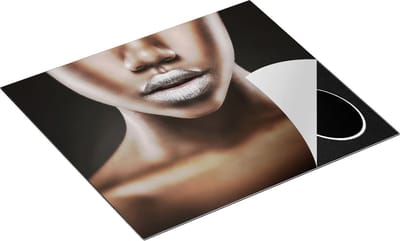 Chefcare Inductie Beschermer Zilveren Lippen van een Afrikaanse Vrouw - 60x50 cm - Afdekplaat Inductie - Kookplaat Beschermer - Inductie Mat