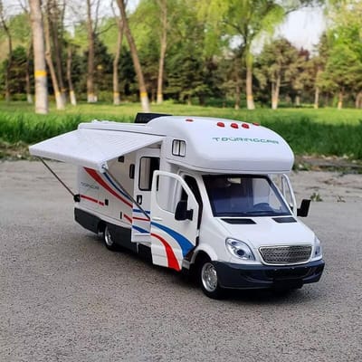 1:28 Diecast Luxe RV Recreatief Voertuig Auto Model Metalen Speelgoed Motorhome Camperbus Toerwagen Model Geluid En Licht Kindercadeau