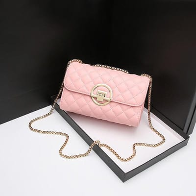 Crossbodytas met één schouderband en diamantvormige ketting voor dames roze