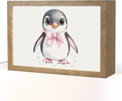 Nachtlampje 30x20 cm - Kinder lampje - Pinguïn - Strikje - Roze - Dier - Tafellamp kinderkamer - Slaapkamer lamp - Bedlamp kinderen - Kinderlampje stopcontact - Wandlamp babykamer - Nachtlampjes