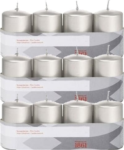 Trend Candles Cilinderkaarsen/stompkaarsen - set 12x - zilver - 5 x 8 cm - 18 branduren