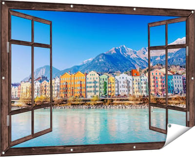 Gards Tuinposter Doorkijk Gekleurde Huisjes in Innsbruck, Oostenrijk - 150x100 cm - Tuindoek - Tuindecoratie - Wanddecoratie buiten - Tuinschilderij
