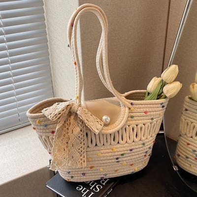 Gevlochten tas met grote capaciteit voor vrouwen in de zomer Eénschouder draagtas voor vrouwen Niche mode handtas voor vrouwen beige