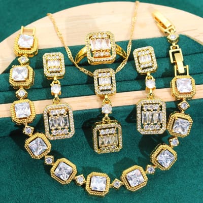 Nieuwe Sieradensets In Europa en De Verenigde Staten Sfeer Vol Zirkonia Dames Set Decoratie Oorbellen Ring Gouden Sieradenset 10 yards beige