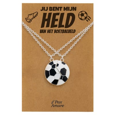 Vriendschapsketting voor 2 'Jij bent mijn held van het voetbalveld' - Magnetische Voetbal - BFF Ketting op Cadeau Kaartje - 45cm + 5cm verstelbaar - Zilverkleurig - Best Friends Hanger - Pax Amare
