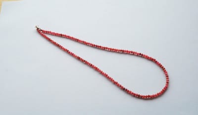 Gefacetteerd Rhodoniet collier