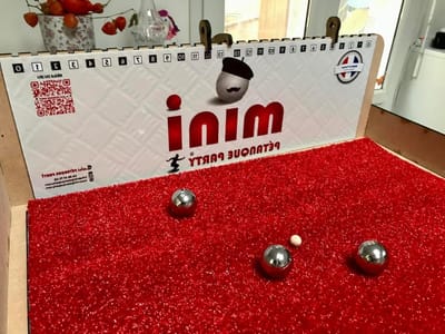 Mini Tafel Petanque - Vouwset Jeu - Binnen Spelen - Compact Draagbaar - 60x170 cm - Rode Mat