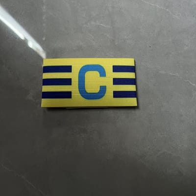 Verstelbare Nylon Voetbal Aanvoerdersband Duurzame Comfortabele Pasvorm voor Voetballeiders Professionele Wedstrijd Armband geel