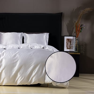 Y-NOT - Glans Satijn Croco Pure White - Dekbedovertrek - Microvezel - Eenpersoons - 140x200/220 cm - Wit