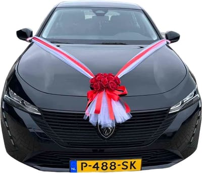 AUTODECO.NL - ALMA ROOD Luxe trouwauto decoratie - bruiloft auto versiering - huwelijks autodecoratie op de motorkap - trouw autodecoratie - moderne handgemaakte autodecoratie