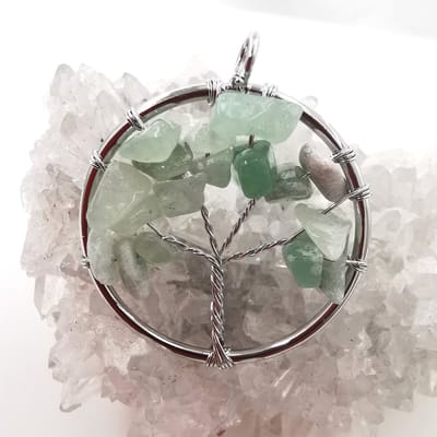 Ketting - verzilverd - L 50 cm met Edelsteen - Aventurijn - Tree of life - hanger - Ø 3cm - Made by hand. Werking: bevordert een gevoel van welzijn.