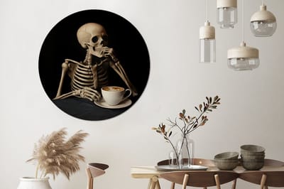 WallCircle - Wandcirkel - Muurcirkel - Skelet - Koffie - Drinken - Schedel - Tafel - Aluminium - Dibond - 120x120 cm - Binnen en Buiten XXL
