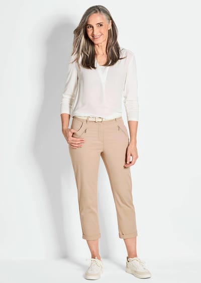 Verkorte chino LOUISA, extra zacht - beige - Gr. 44 van Goldner Fashion