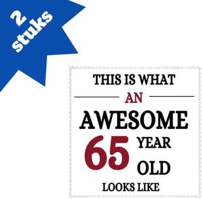 Akyol - an awesome 65 year brillendoekjes - Hoera 65 jaar - 65 geworden - verjaardagscadeau - cadeau voor opa - 17,8 bij 17,8 cm - 2 stuks
