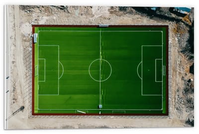 Forex - Voetbalveld Bovenaanzicht - 60x40cm Foto op Forex
