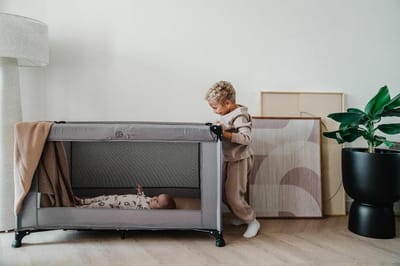 Baby Campingbed - Reiswieg peuter - Veilig slapen - Minimalistisch design - 1.00 Stuks - Groen