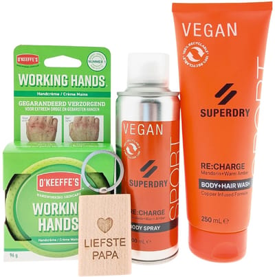 Superdry Sport Re:Charge Heren Cadeauset – Bodyspray & Hair & Body Wash met O’Keeffe’s Working Hands & Sleutelhanger “Liefste Papa” – Verzorgingspakket voor Mannen