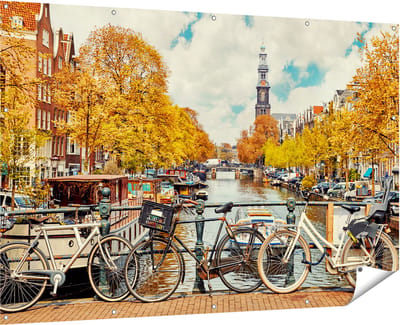 Gards Tuinposter Amsterdamse Brug bij een Brug met Fietsen - 180x120 cm - Tuindoek - Tuindecoratie - Wanddecoratie buiten - Tuinschilderij