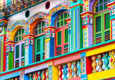 Bluebird Puzzle kleurrijke puzzel Singapore gevel - 1000 stukjes.