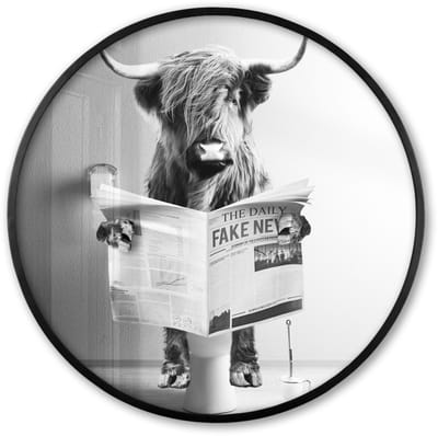 Poster in lijst Rond - Fotolijst 60x60 cm - Posters - Schotse hooglander - WC - Krant - Grappig - Dier - Ronde posterlijst zwart - Decoratie - Wanddecoratie woonkamer - Muurdecoratie slaapkamer