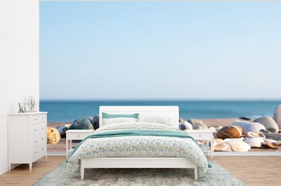 Behang - Fotobehang Schelpen - Strand - Zee - Zomer - Zon - Breedte 295 cm x hoogte 220 cm