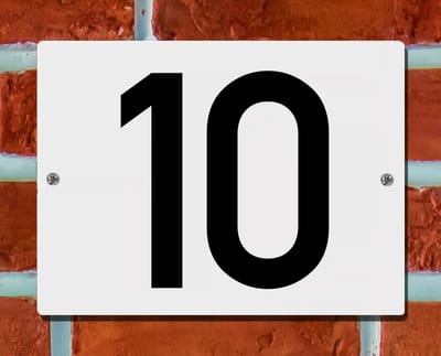 Huisnummerbord Wit - Nummer 10 - 15 x 12 cm - incl. bevestiging | - naambord - nummerbord - voordeur