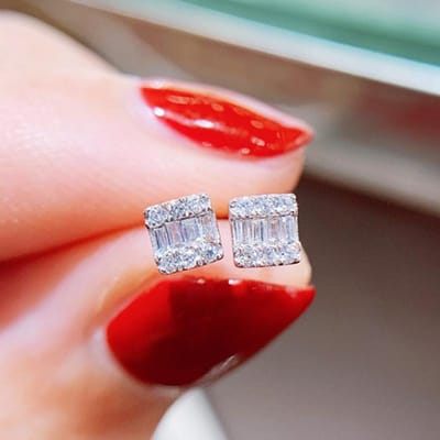Huitan Delicate Waterdruppel Vormige Oorbellen Luxe Kleur Kristal CZ Oorstekers voor Vrouwen Mode Veelzijdige Sieraden
