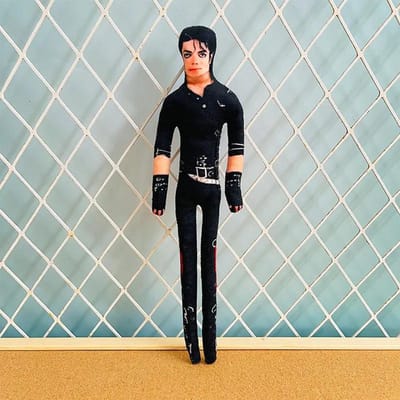 10 Stijlen Zacht Gevuld Michael Jackson Pluche Poppen Set Meerdere Klassieke Optredens Kostuums Lang Ontwerp Voor Ornament Muziekfans 28cm