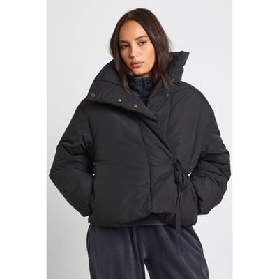 boohoo Dames Korte pufferjas met trechterhals | Black | Maat: 14