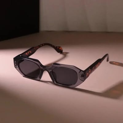 Lunettes de soleil carrées rétro classiques durables de haute qualité pour femmes hommes élégantes minimalistes mode féminine masculine Other